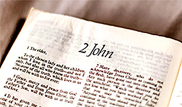 A study Bible page open to 2 John 1:1, photo by Sincerely Media